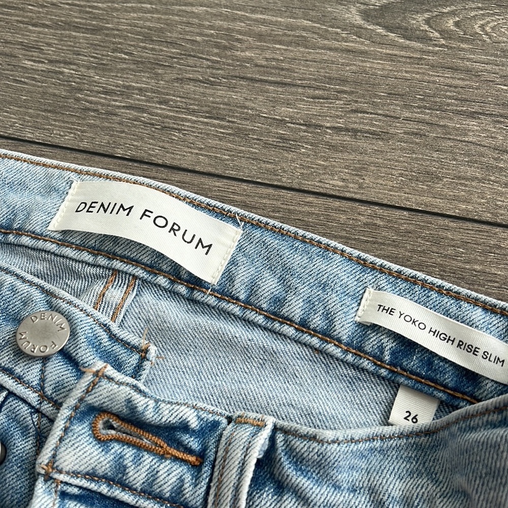ARITZIA - Denim Forum Yoko High Rise Slim Jeans